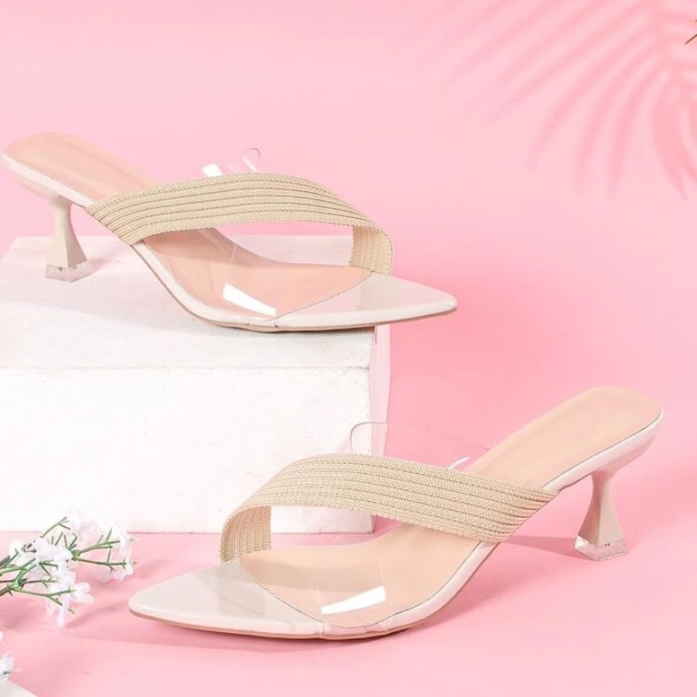 Criss cross spooled heeled mules